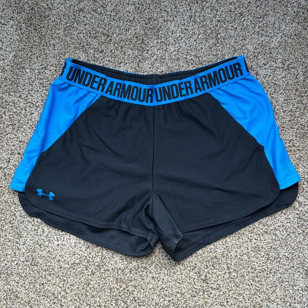 Black / Blue Women’s UA Play Up Shorts M
